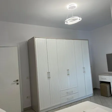 Erald Apartment *